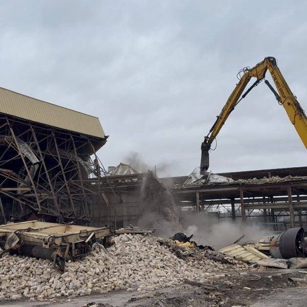 demolition-commercial-full-teardown-squared-1-hammercore-group